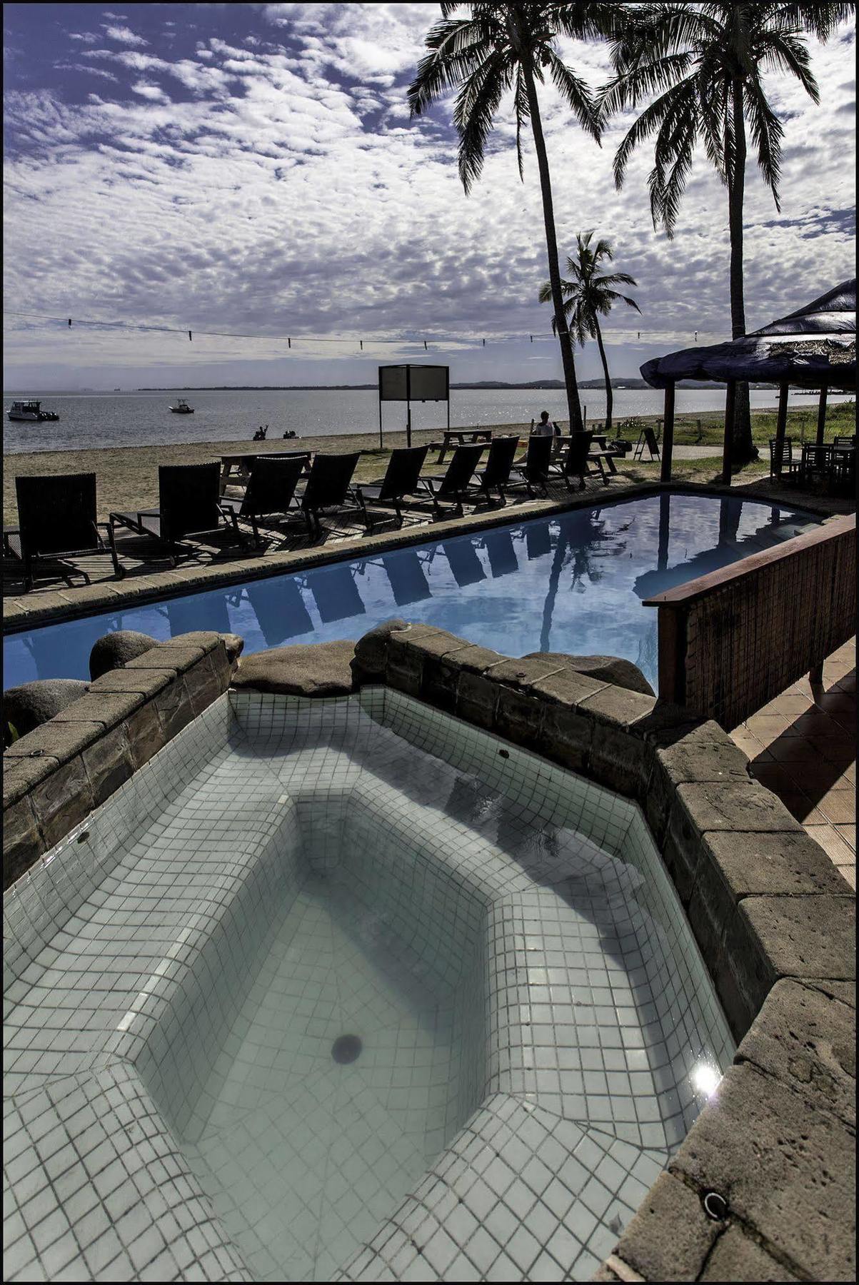 Travellers Beach Resort Nadi Exterior photo